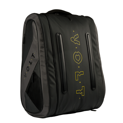Back view of the Volt Padelbag Grey XL with padded straps for comfortable and ergonomic carrying.